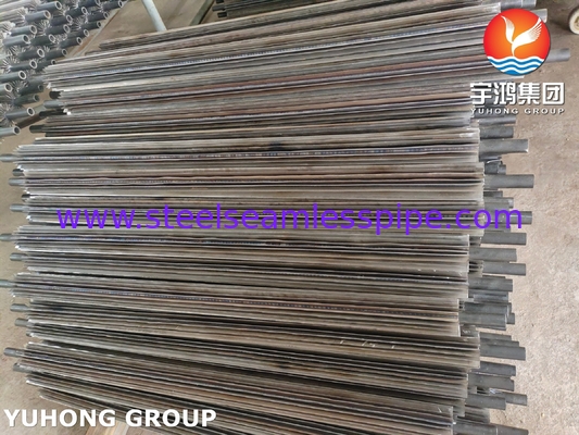 304 Φινέδες σωλήνες ASTM A249 U-Bend διαμήκους τύπου για την πετροχημική βιομηχανία